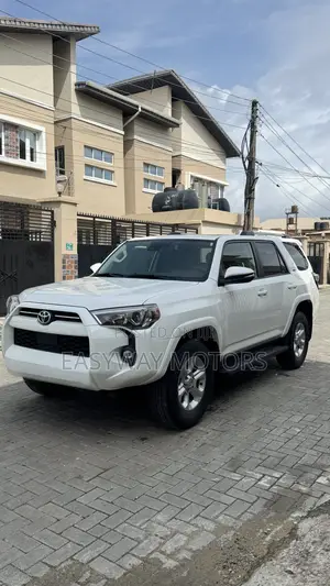 Toyota 4-Runner Limited 4WD 2023 White