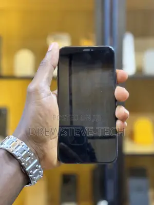 Apple iPhone 11 64 GB Black