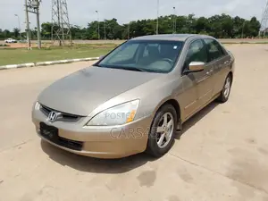 Honda Accord 2005 Gold