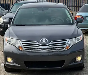Toyota Venza LE 2010 Gray