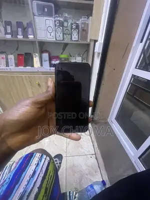 New Apple iPhone 7 32 GB Black