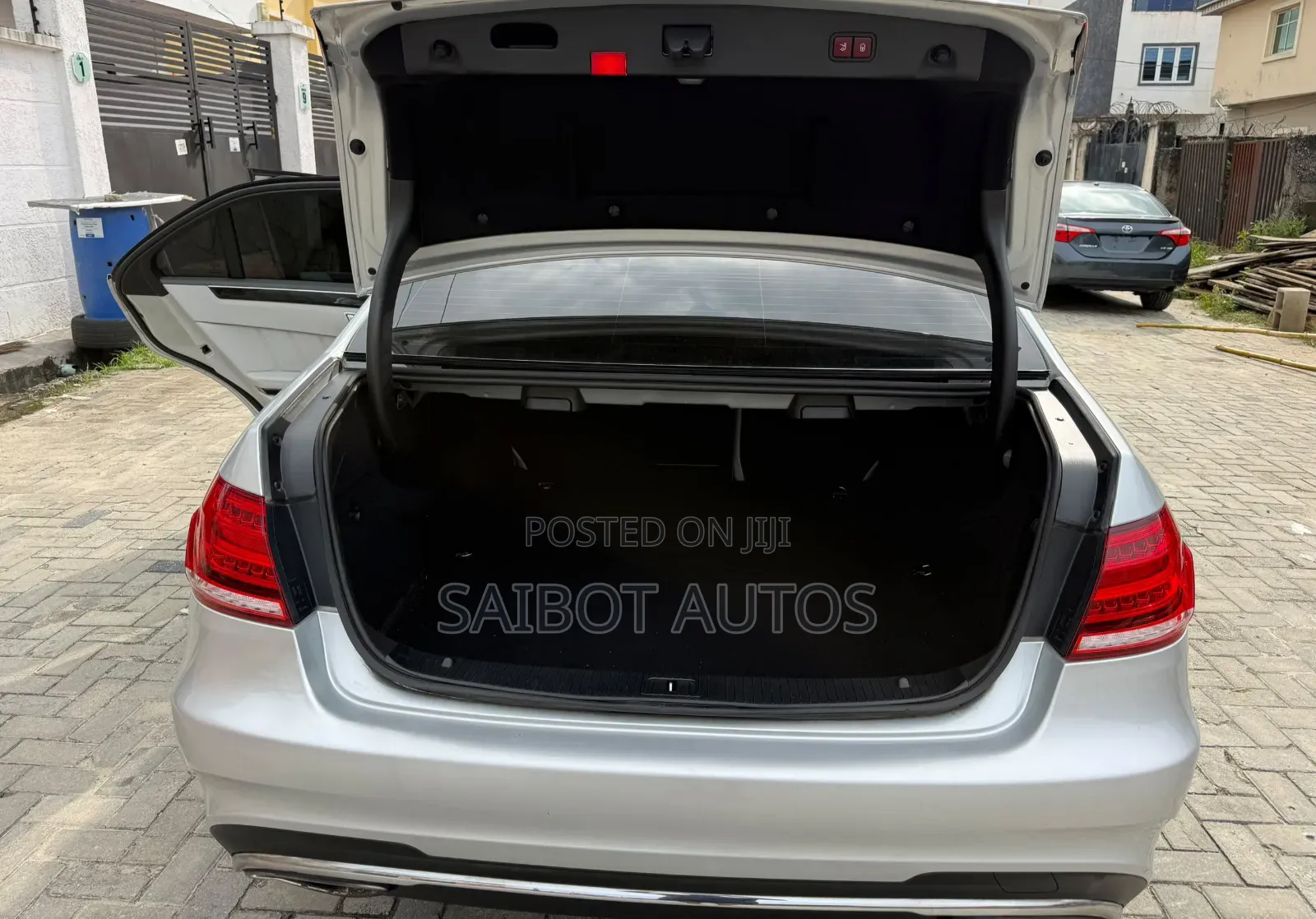 Mercedes-Benz E350 2015 Silver