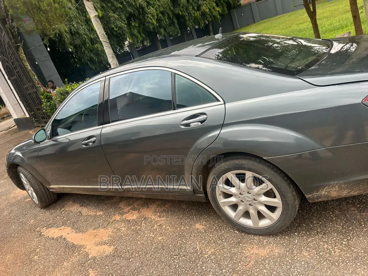 Mercedes-Benz S-Class 2010 Gray