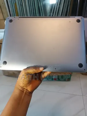 Laptop Apple MacBook Pro 2020 32GB Intel Core i7 SSD 2T