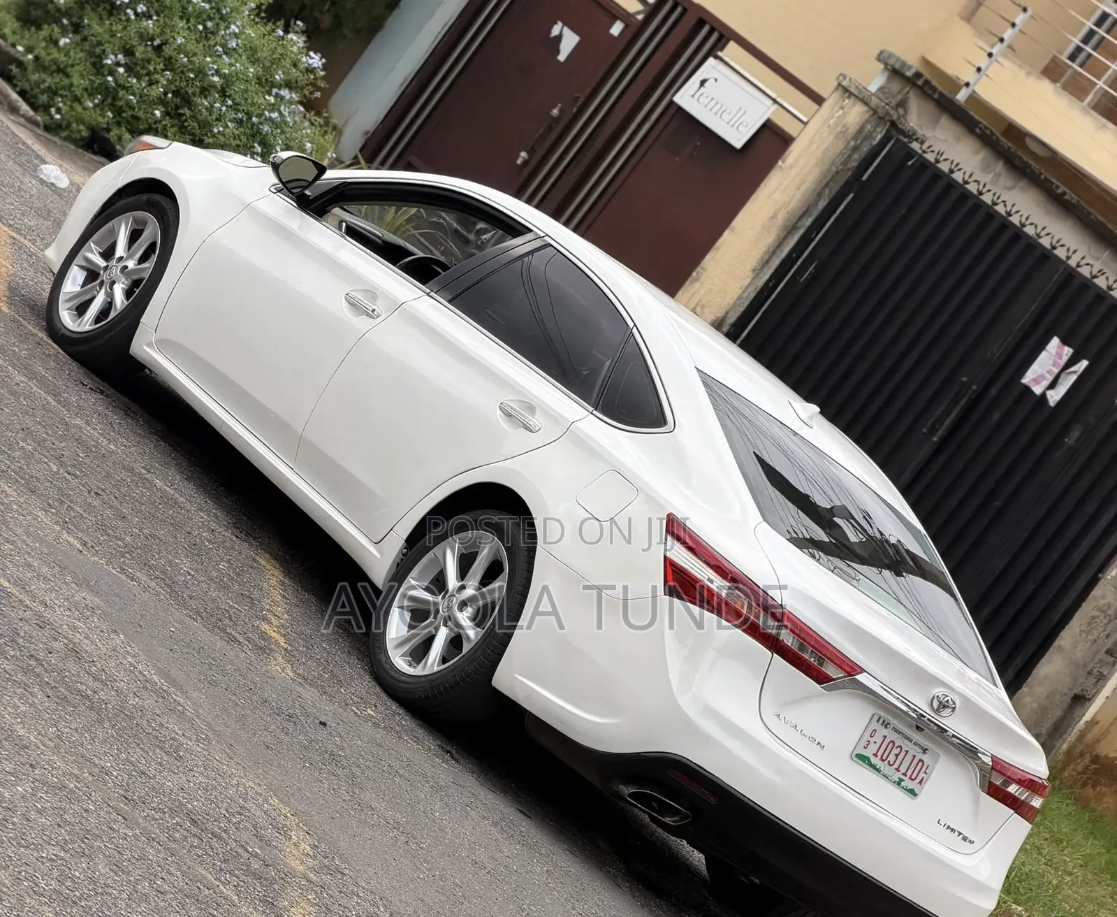 Toyota Avalon 2013 White