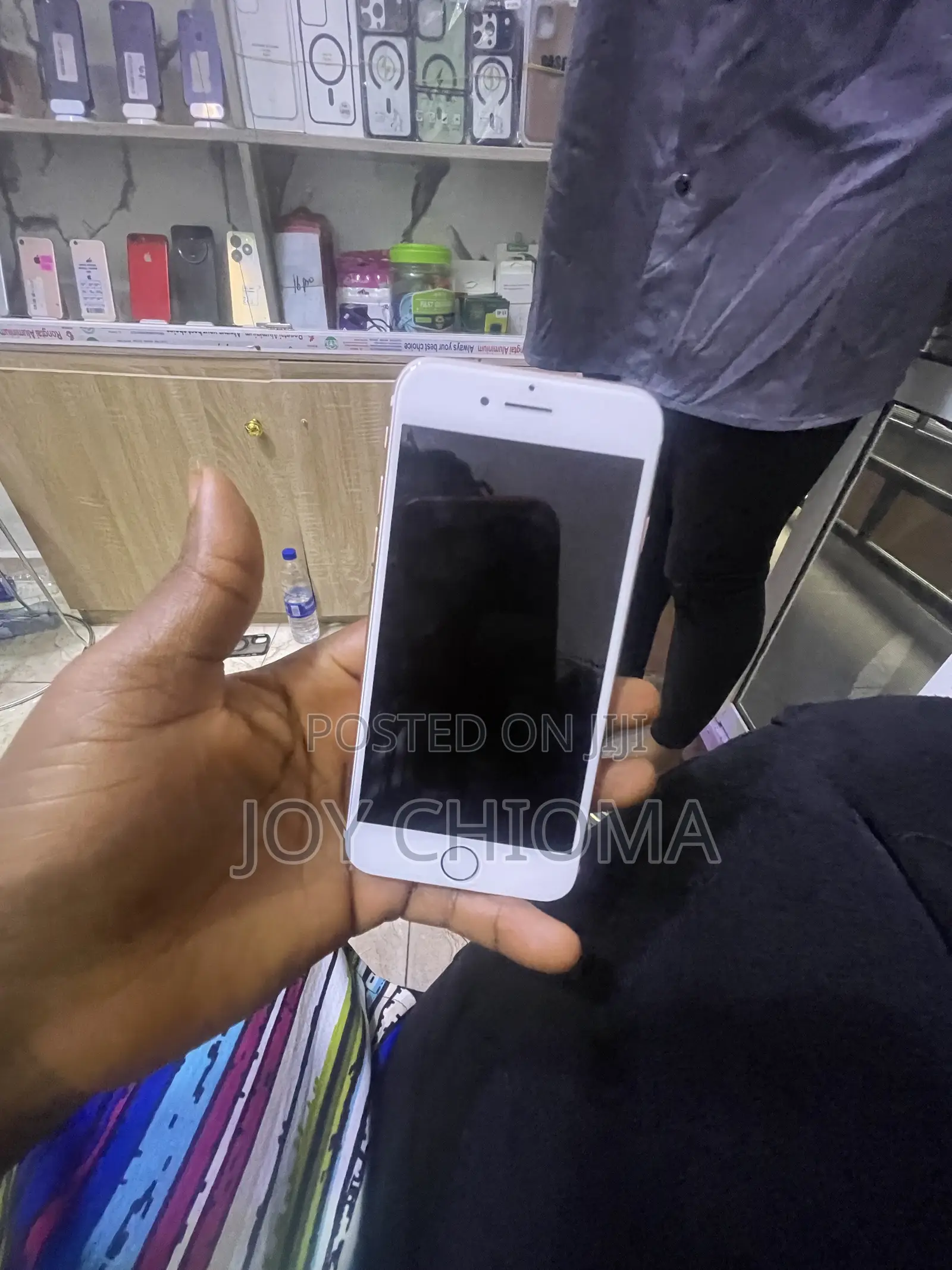 New Apple iPhone 7 32 GB Gold
