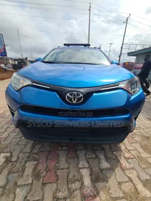 Toyota RAV4 XLE 4dr SUV (2.5L 4cyl 6A) 2018 Blue