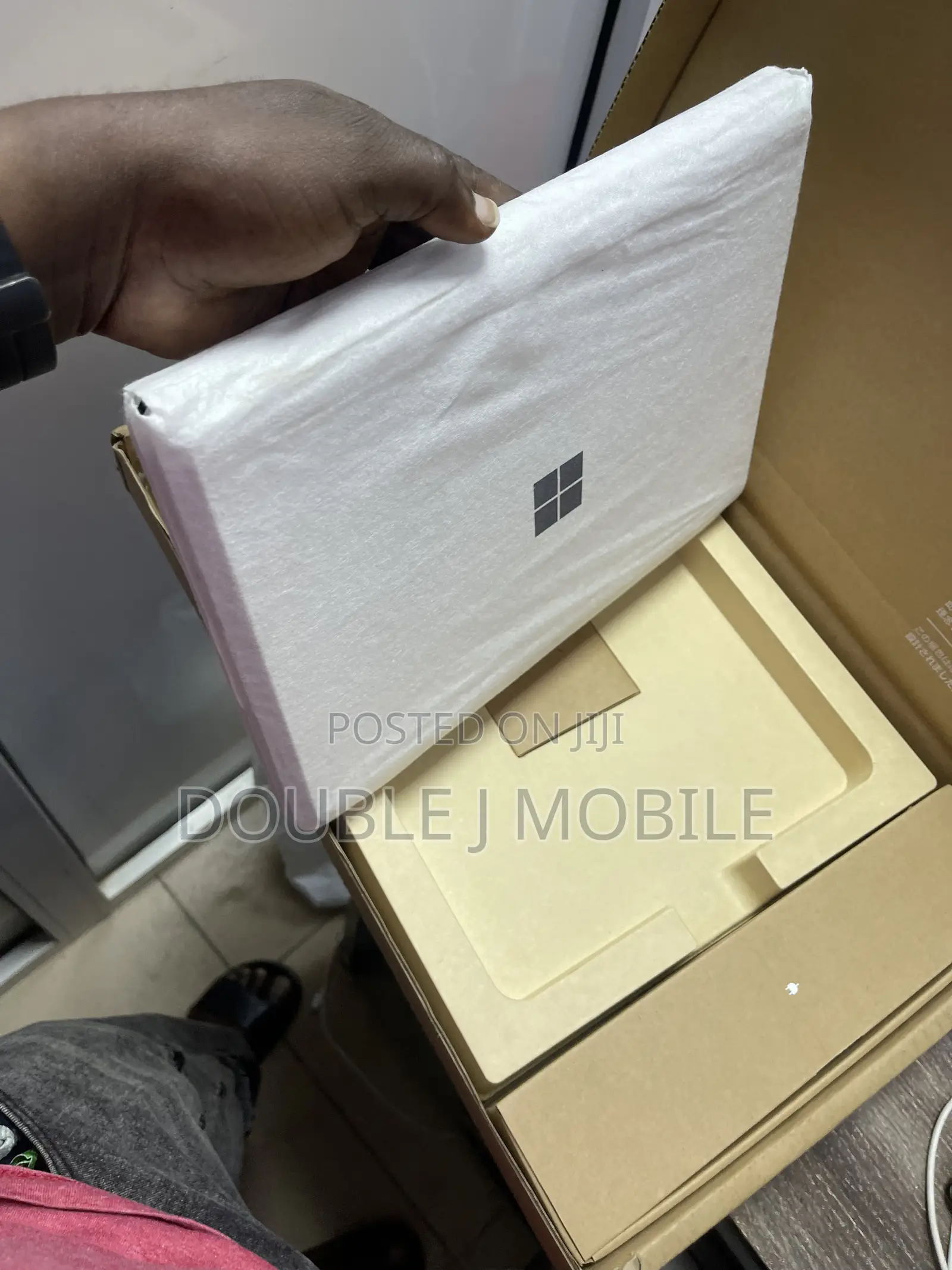 New Laptop Microsoft Surface Laptop Studio 2 16GB Intel Core i7 SSD 1T