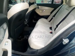 Mercedes-Benz C300 2016 Black