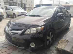 Toyota Corolla 2012 Black