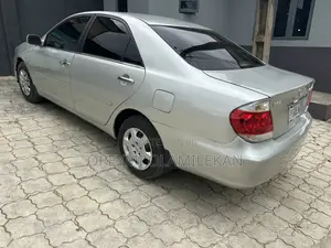 Toyota Camry LE 4dr Sedan (2.4L 4cyl 5A) 2006 Silver