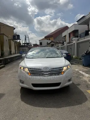 Toyota Venza 2011 White