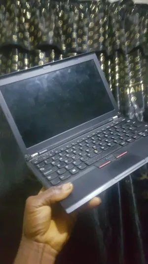 Laptop Lenovo ThinkPad X230 4GB Intel Core i5 HDD 320GB