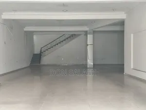 Showroom at Gra Phase 3