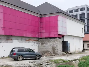 Showroom at Gra Phase 3