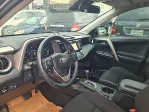 Toyota RAV4 2017