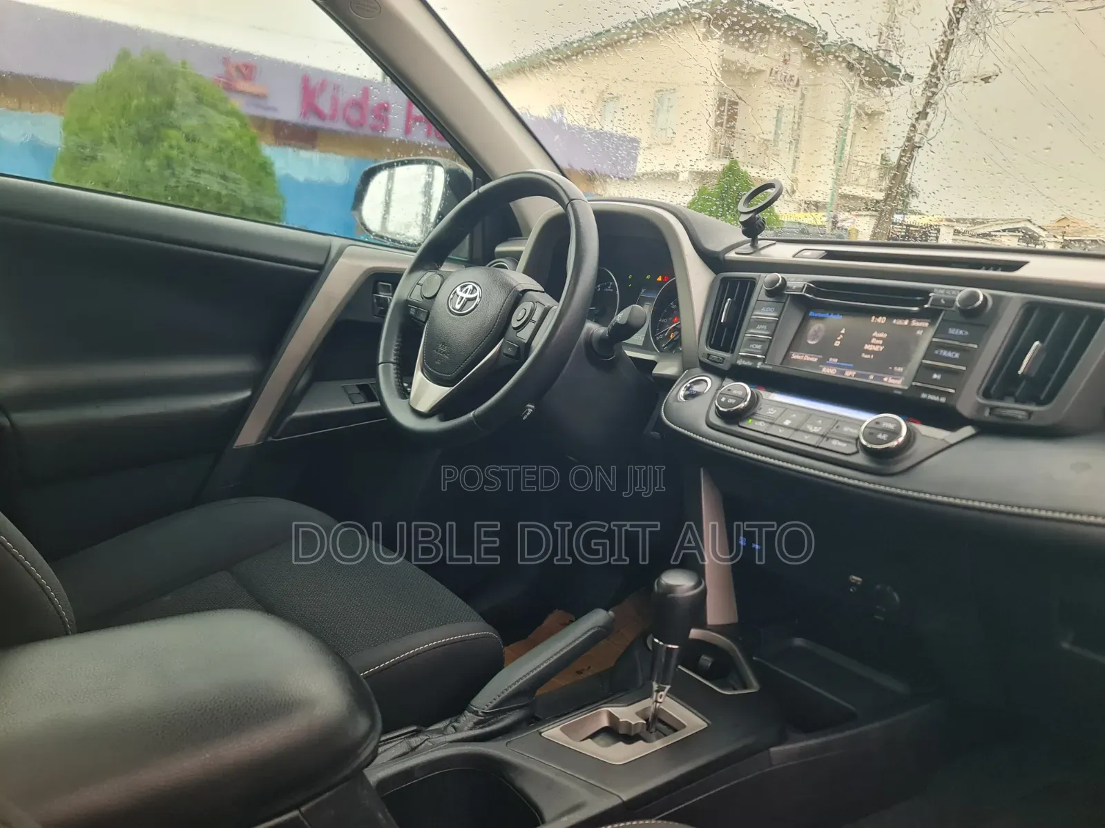 Toyota RAV4 2017