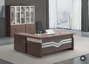 Quality Executive Director Office Table With Extension