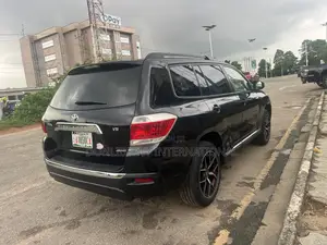 Toyota Highlander 2013 Black