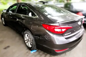 Hyundai Sonata Base Sedan FWD (2.4L 4cyl 6A) 2016 Gray