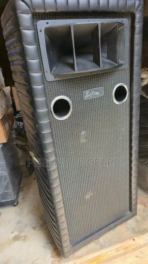 Uk Used Kustom Outdoor Speakers