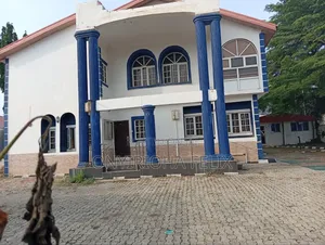 5bdrm Duplex in Gwarinpa Main, Bunkoro for sale