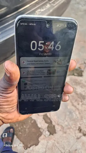 Tecno Spark 30C 128 GB Silver