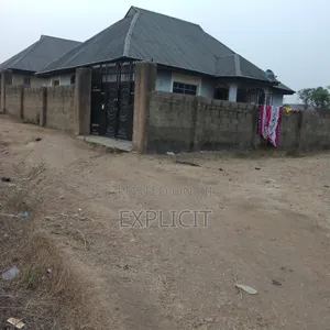 Furnished 3bdrm Apartment in Osogbo for sale