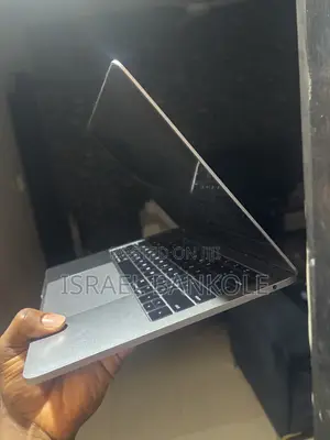 Laptop Apple MacBook Pro 2017 8GB Intel Core i5 SSD 256GB
