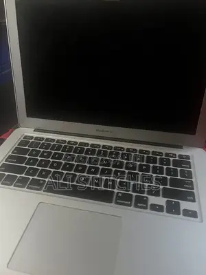 Laptop Apple MacBook Air 2015 8GB Intel Core i5 HDD 16 GB