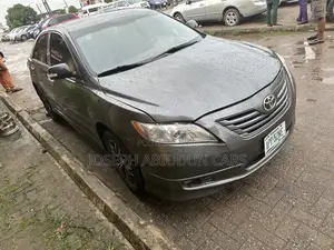 Toyota Camry SE 4dr Sedan (2.4L 4cyl 5A) 2008 Gray