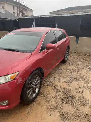 Toyota Venza 2010 Red