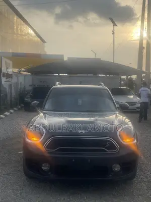 Mini Countryman 2018 Gray