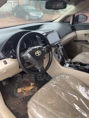 Toyota Venza 2010 Red
