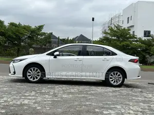 New Toyota Corolla 2024 White