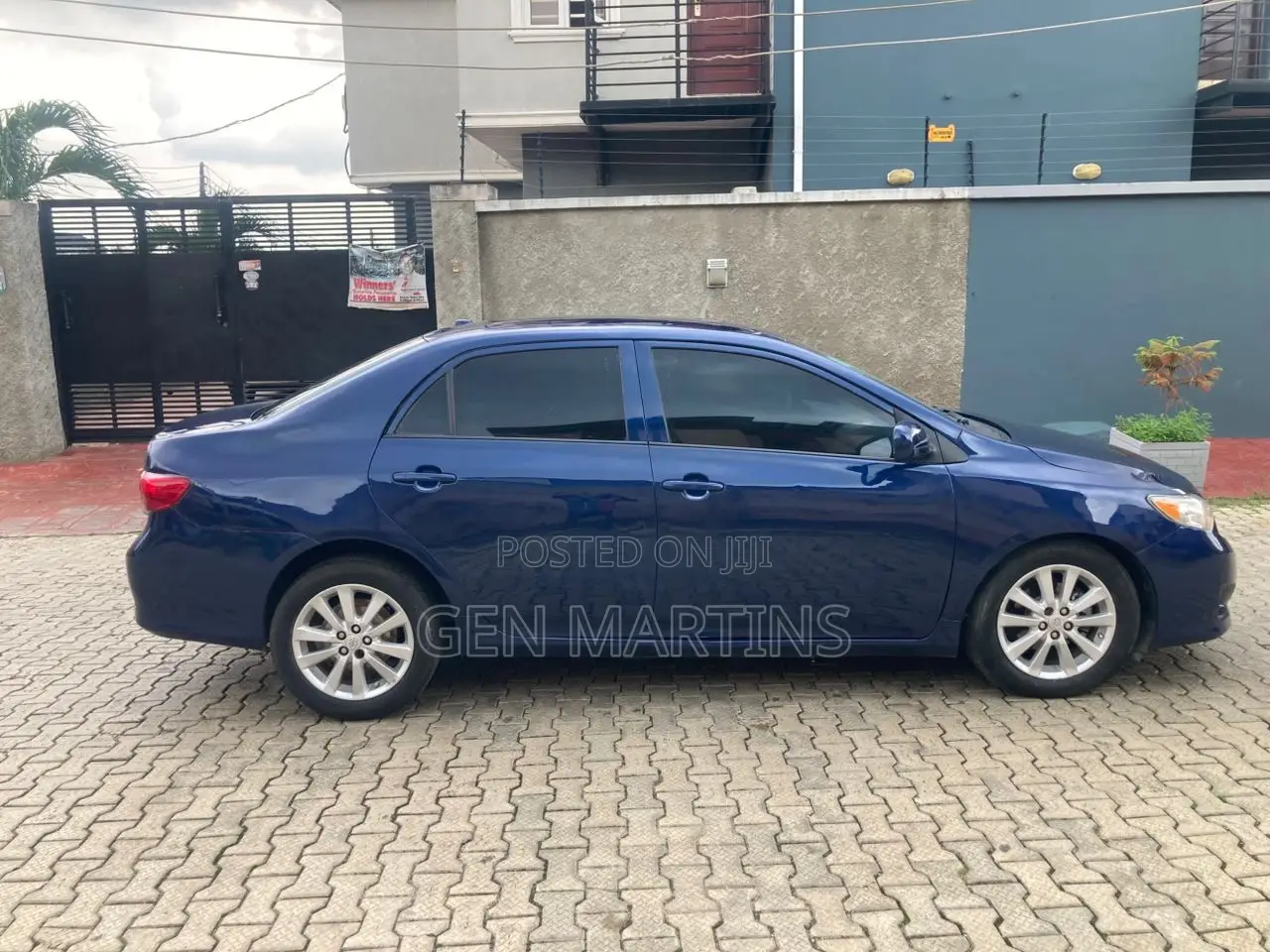 Toyota Corolla 2010 Blue