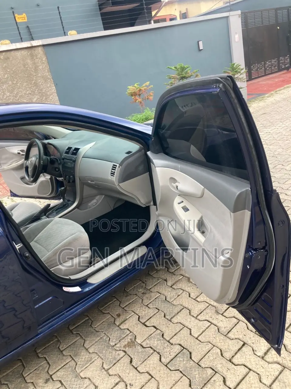 Toyota Corolla 2010 Blue