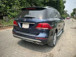 Mercedes-Benz GLE-Class 2016 Blue