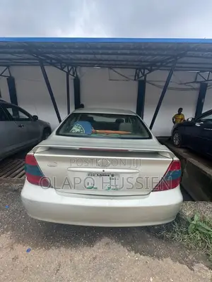 Toyota Camry 2004 Silver