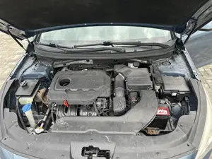 Hyundai Sonata SE 4dr Sedan (2.4L 4cyl 6A) 2015 Blue