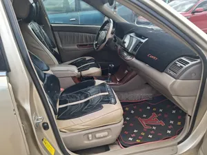 Toyota Camry LE 4dr Sedan (2.4L 4cyl 5A) 2006 Gold