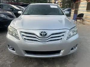 Toyota Camry 2.4 XLE 2005 Gray