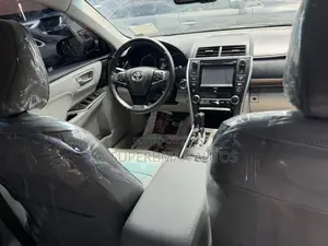 Toyota Camry XLE 4dr Sedan (2.5L 4cyl 6A) 2016 Gray