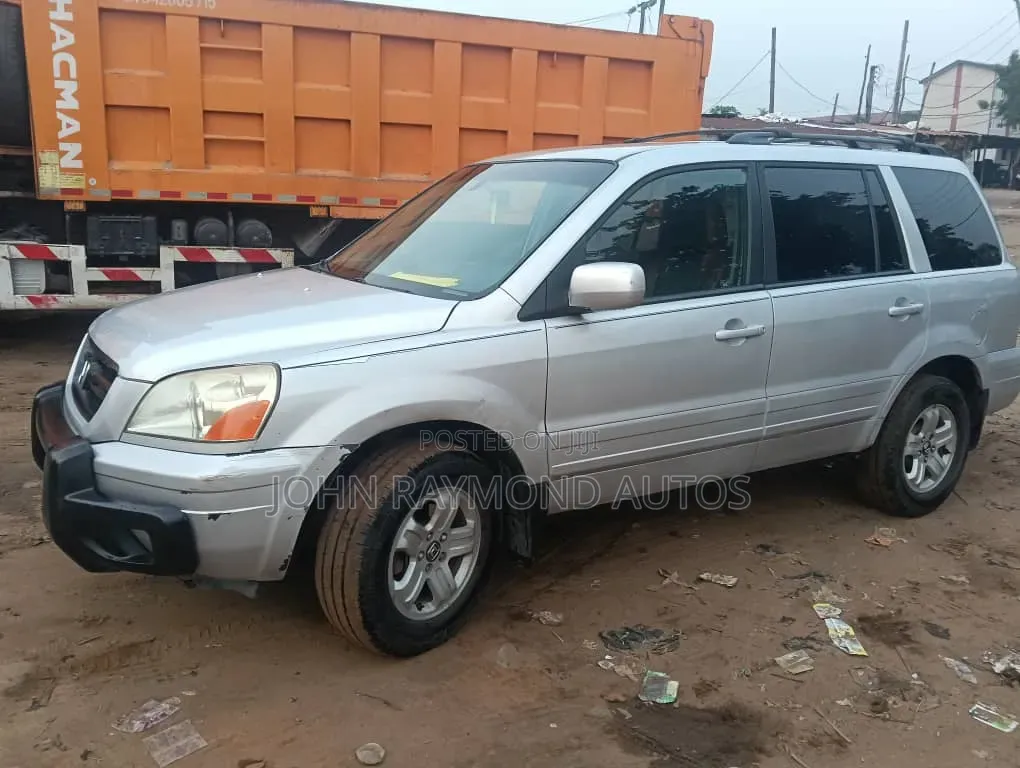 Honda Pilot 2004 Silver