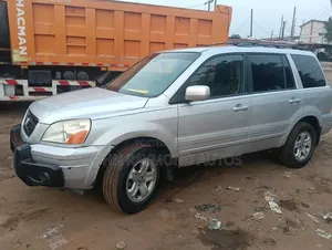 Honda Pilot 2004 Silver