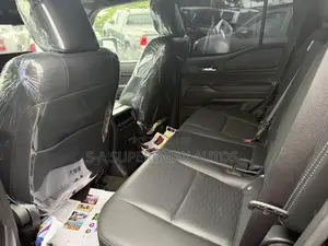 Toyota Land Cruiser Prado 2.8 2023 Black