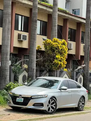 Honda Accord 2018 White