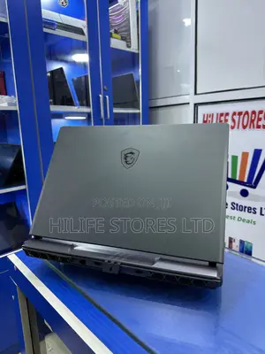 Laptop MSI Vector 17 HX AI A2XWJG 32GB Intel Core Ultra 9 SSD 1T