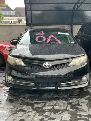 Toyota Camry SE 4dr Sedan (2.5L 4cyl 6A) 2014 Black