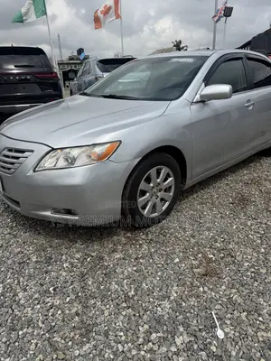 Toyota Camry XLE V6 4dr Sedan (3.5L 6cyl 6AM) 2007 Silver